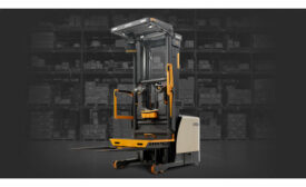 Crown lift truck.jpg